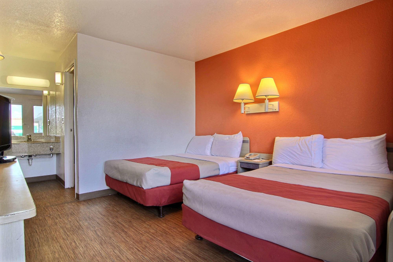 Bedroom 4, Motel 6-Odessa, TX, Ector