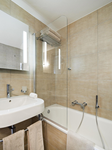 Bathroom 3, Hotel Vanessa, Entremont
