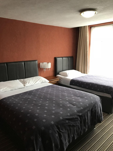 Bedroom 4, Warwick Lodge, London