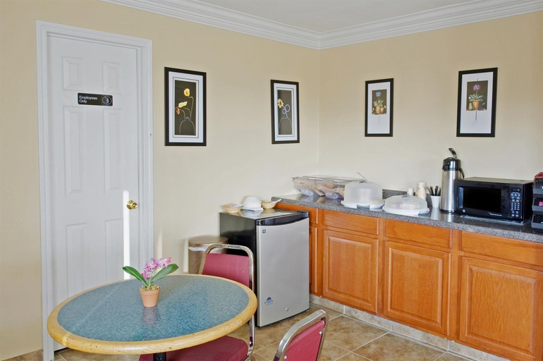 Others 5, Americas Best Value Inn Gainesville, TX, Cooke