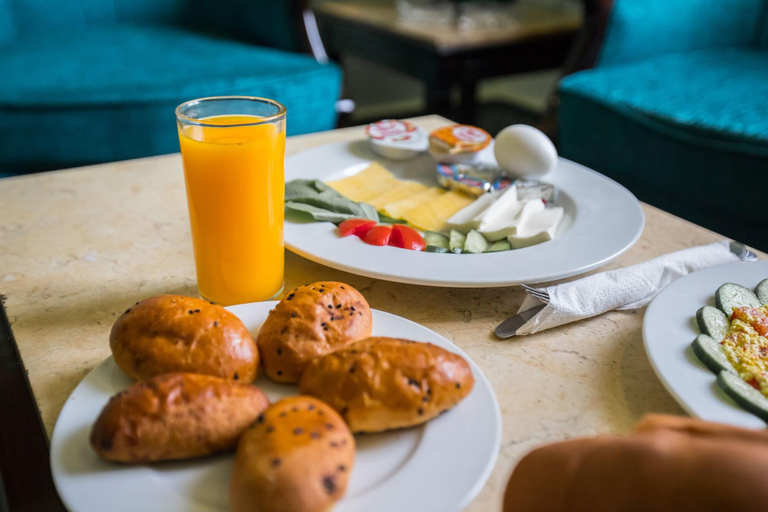 Food & Drinks 5, Swiss Inn Mohandeseen, Al-'Ajuzah