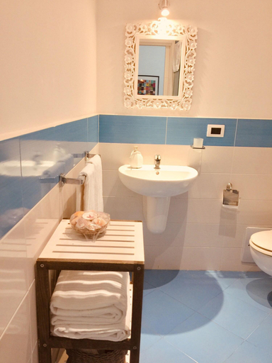 Bathroom 5, B&B Neapolis Bellini, Napoli