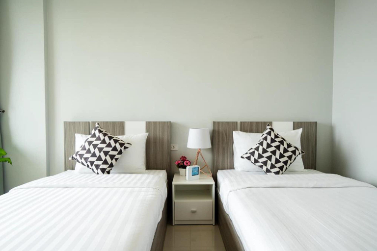 Bedroom 4, ONPA Hotel & Residence Bangsaen, Muang Chon Buri
