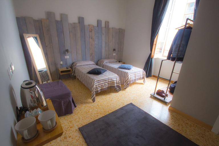 Bedroom 3, Sanfelice, Napoli