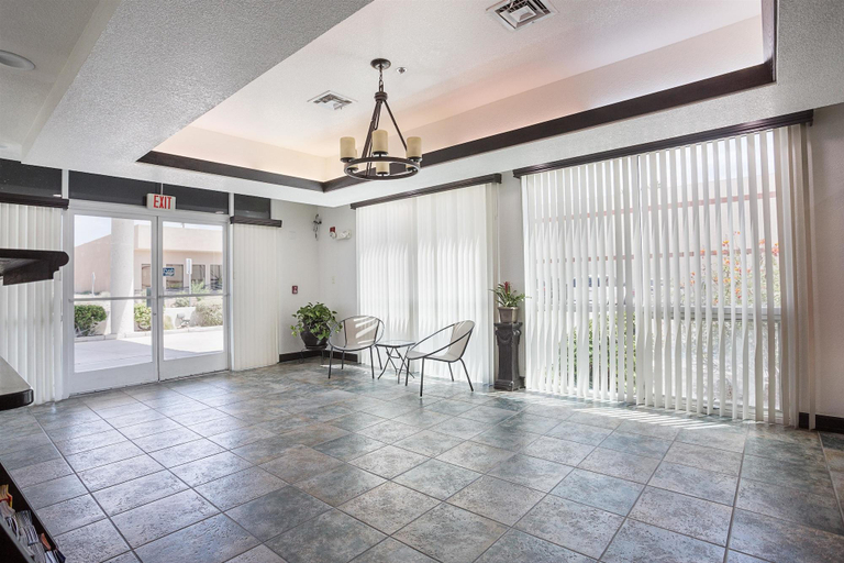 Business Facilities, Lakeside Inn Lake Havasu City, Mohave