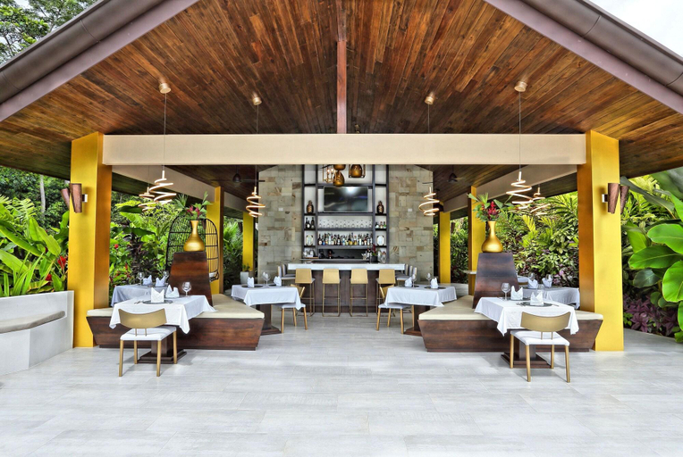Public Area 4, Golden Pineapple Villas, Osa