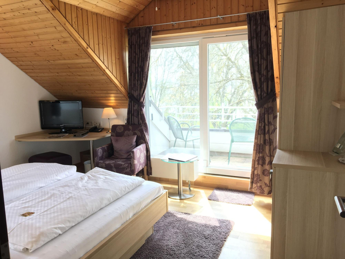 Bedroom 3, Hotel Iris am See, Konstanz