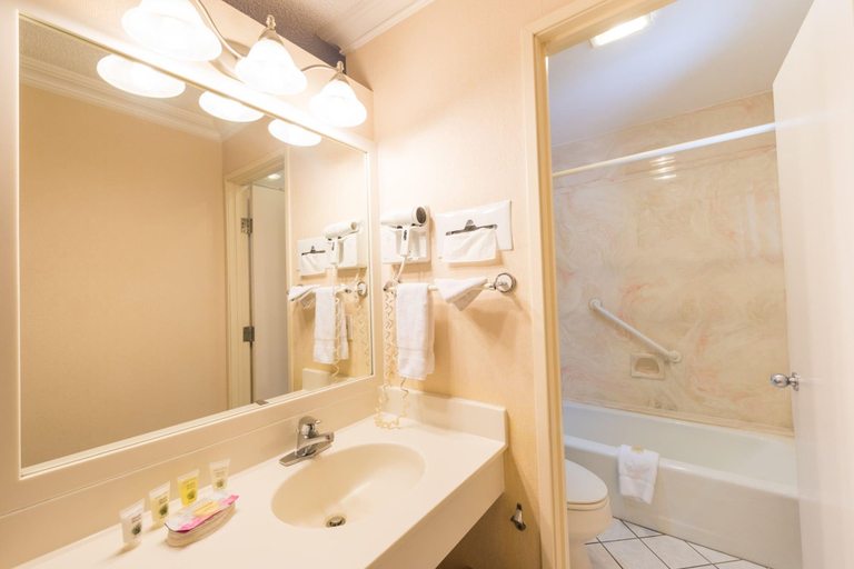 Bathroom 5, Sedona Hilltop Inn, Coconino