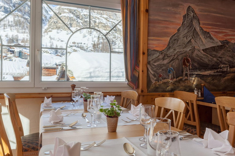 Public Area 2, CAPRICORN, Visp