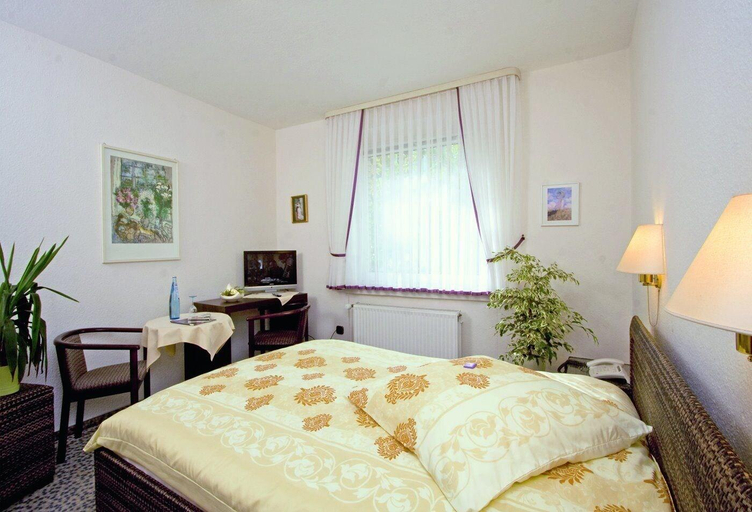 Bedroom 2, Parkhotel Stadthagen, Schaumburg