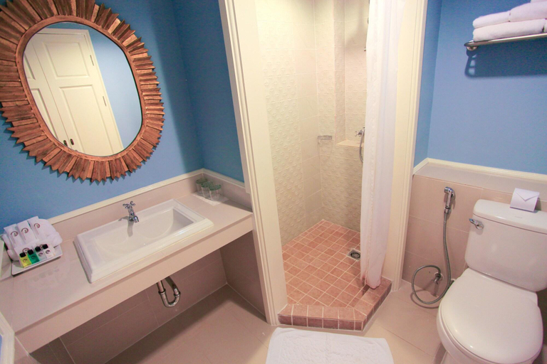 Bathroom 4, Khamthana the Colonial Hotel Chiangrai, Muang Chiang Rai