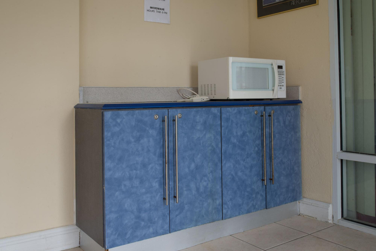 Public Area 3, Budget Inn Cocoa, Brevard