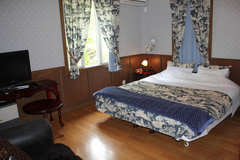 Bedroom 3, Inn the Mist, Nikkō