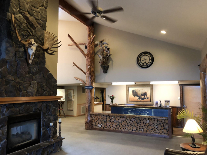 Public Area 3, Ninepipes Lodge, Lake