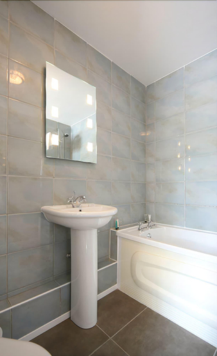 Bathroom 4, The Dewdrop Inn, Worcestershire