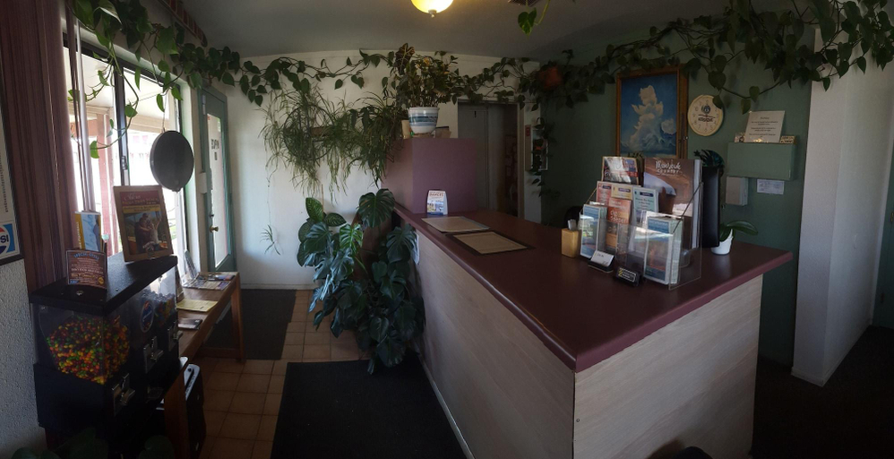 Public Area 3, Cozy Inn, Montezuma