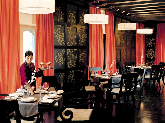 Food & Drinks 5, Taj Tashi, Chang