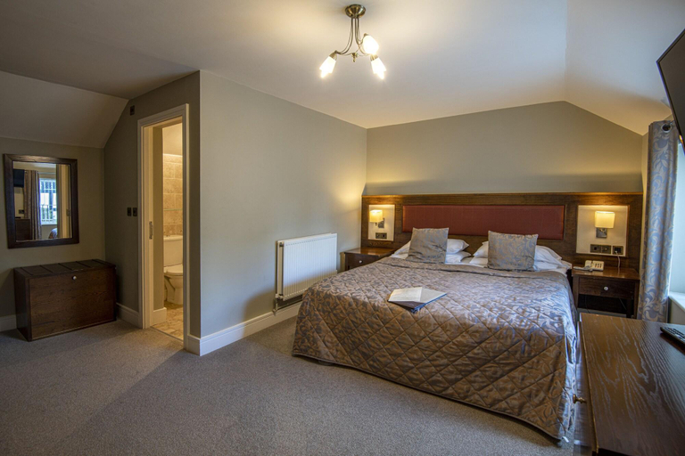 Bedroom 2, The Plough Inn & Restaurant, Cheshire East