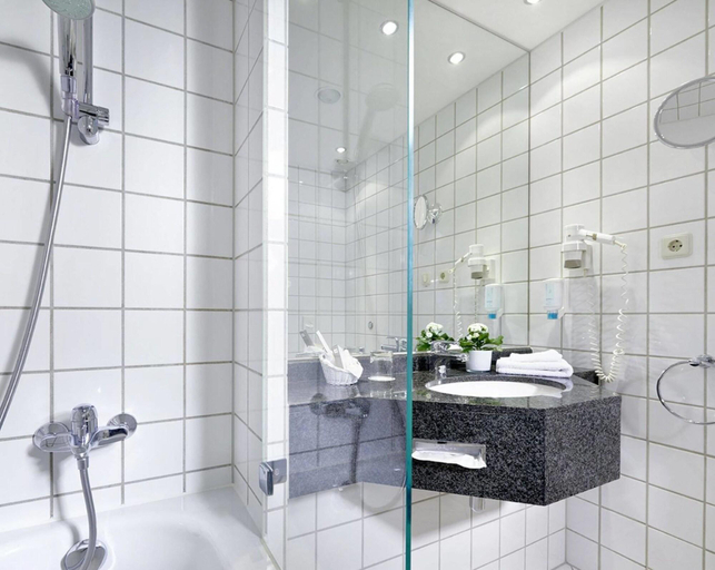 Bathroom 4, Im Sachsenpark, Leipzig