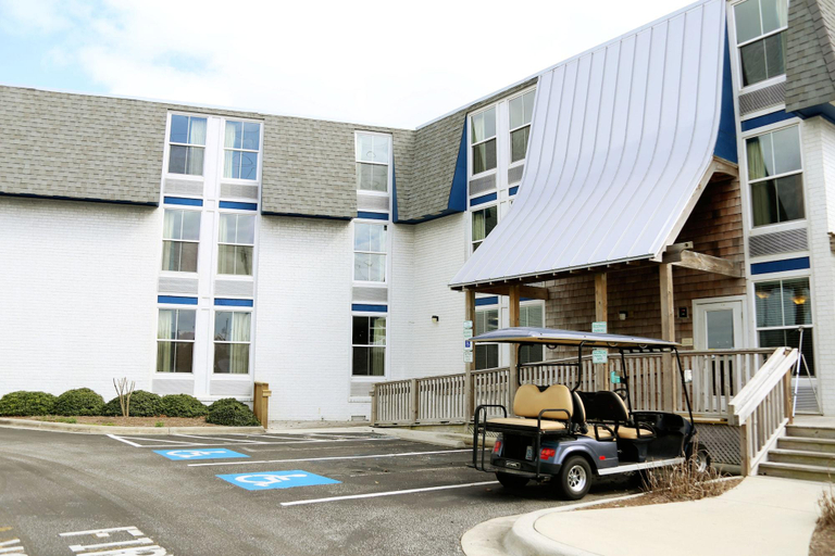 Exterior & Views 2, Outer Banks Inn, Dare