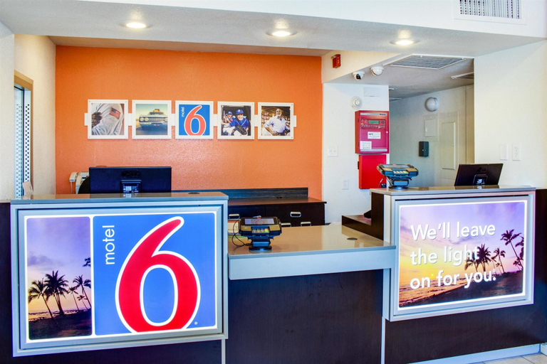 Public Area 2, Motel 6 Bakersfield South, Kern