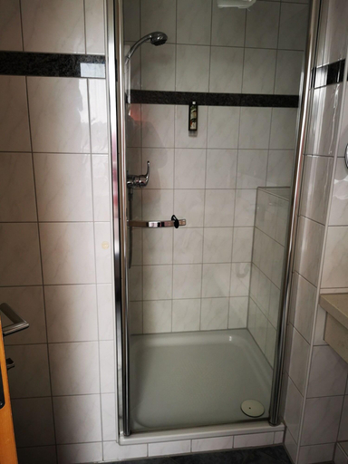 Bathroom 3, Etzhorner Krug, Oldenburg