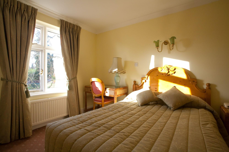 Bedroom 3, Fines Bayliwick Country House, Bracknell Forest
