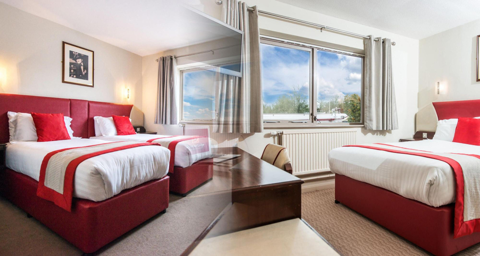 Exterior & Views 2, Peartree Lodge Waterside, Milton Keynes
