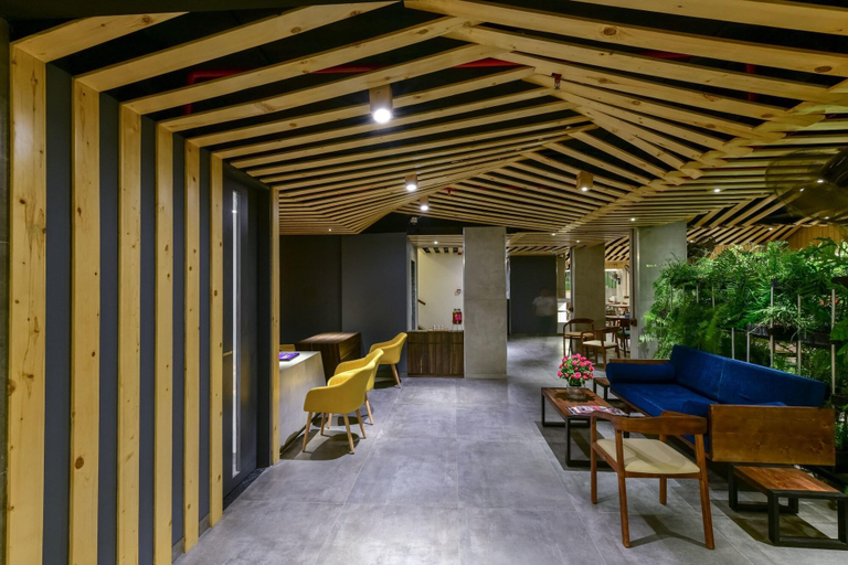 Public Area 2, Centro, Pune