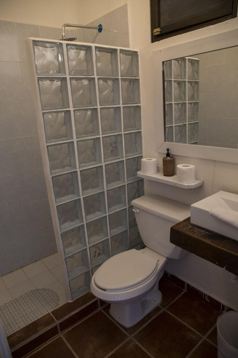 Bathroom 4, Kalma 40 Cañones, Othón P. Blanco
