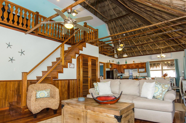 Public Area 3, Captain Morgan's Retreat