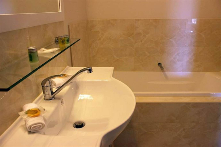 Bathroom, Foothills Conference Centre, Yarra Ranges - Lilydale
