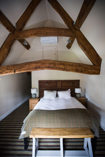 Bedroom 2, The Blue Boar, Witney, Oxfordshire - Acorn Pubs, Oxfordshire