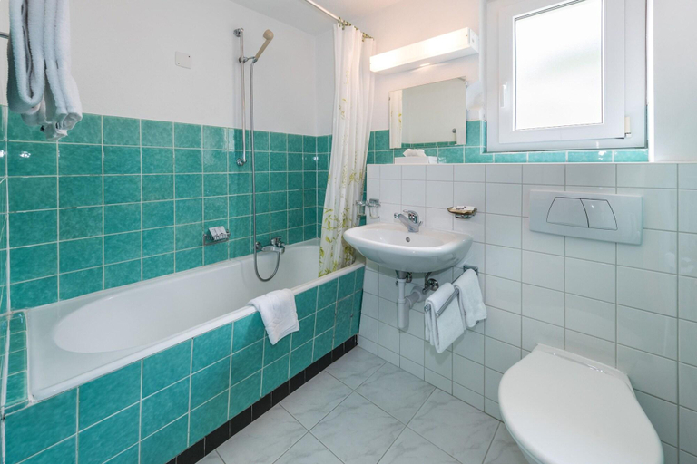 Bathroom 4, Rhodania, Visp