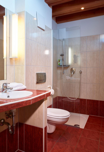 Bathroom 4, Burgschänke, Kaiserslautern