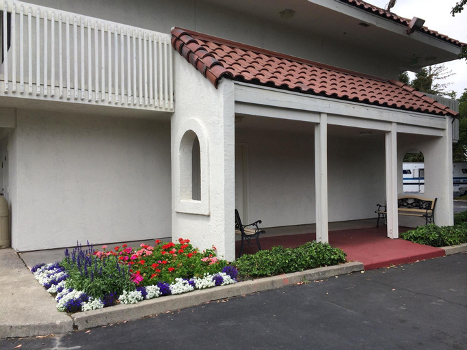 Park Inn by Radisson, Petaluma, Sonoma