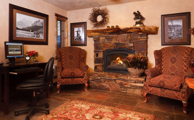 Public Area 2, Elk Country Inn, Teton