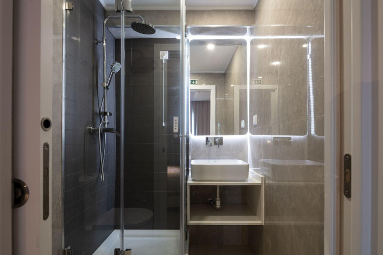 Bathroom 4, The Icons Lisbon Central Hotel, Lisbon