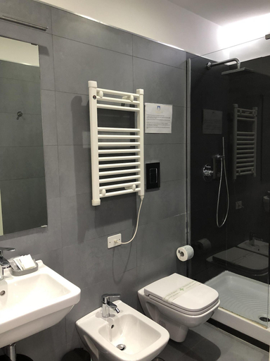 Bathroom 5, Le Vie Del Vaticano, Roma