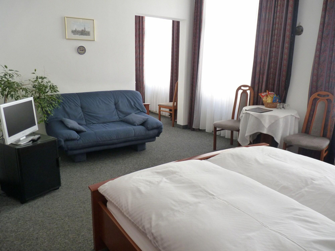 Bedroom 3, Hotel Pension Lumes self check in, Wien