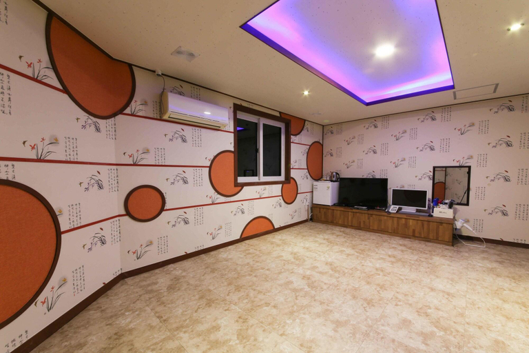 Others 5, CC Business Hotel, Busanjin