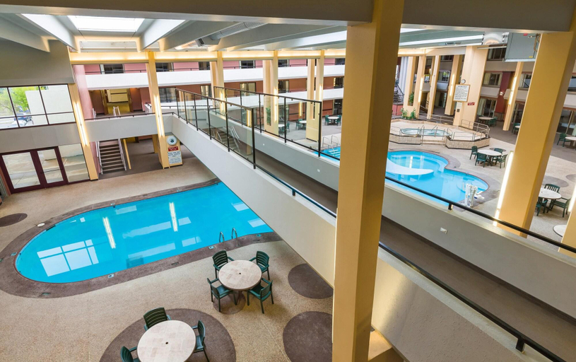 Sport & Beauty 5, Grand Hotel, Ward
