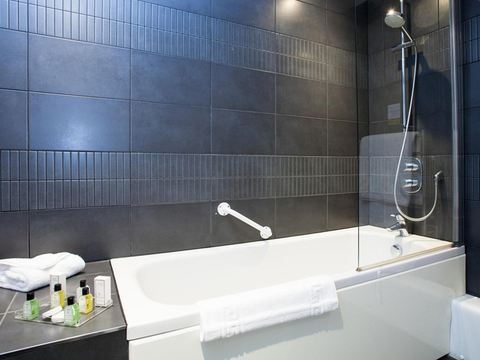 Bathroom 4, George Albert Hotel & Spa, Dorset