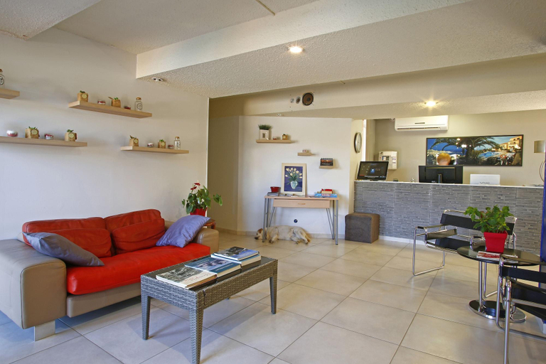 Public Area 2, Funtana Marina, Haute-Corse