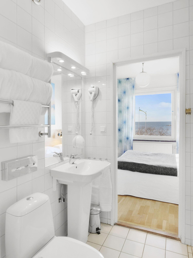 Bathroom 4, Strand Öland, Borgholm