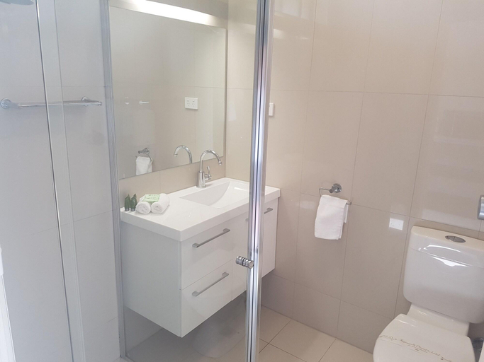 Bathroom 4, Bogong View Motor Inn, Alpine - East