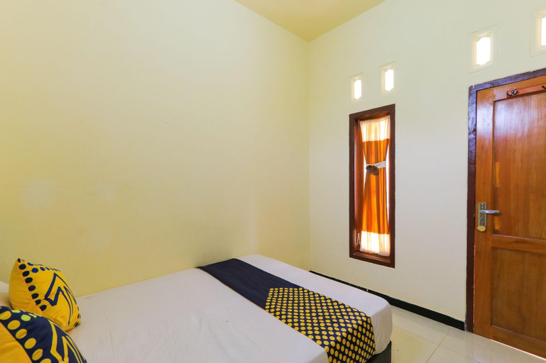 Bedroom 4, SPOT ON 2378 Omah Nusantara Homestay (tutup sementara), Lumajang