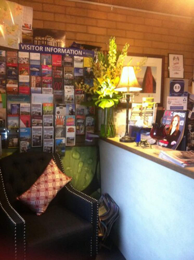 Food & Drinks, Parkwood Motel Apartments, Corio - Inner