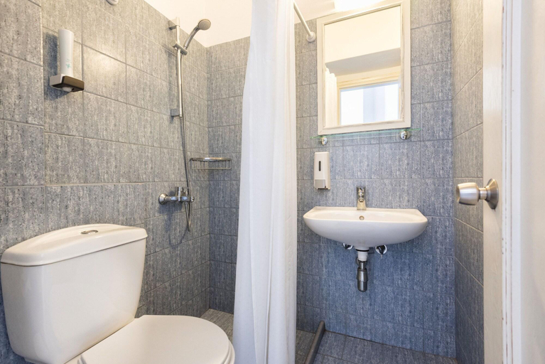 Bathroom 4, Hotel Oasis, South Aegean
