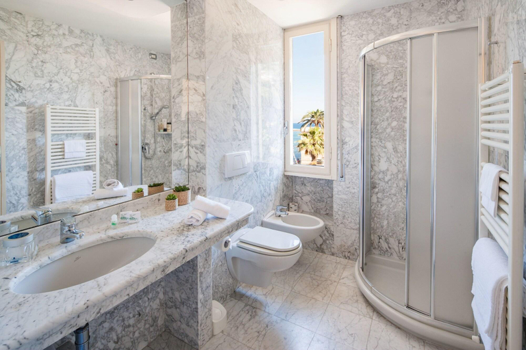 Bathroom 4, Hotel Golfo e Palme, Imperia